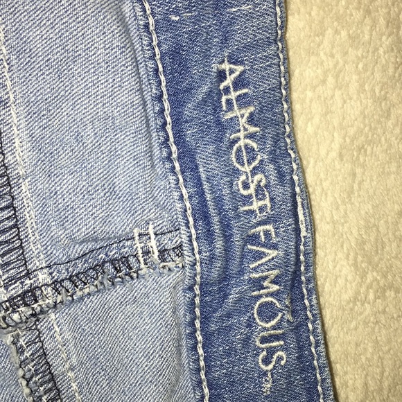 Ripped jeans - Picture 4 of 6